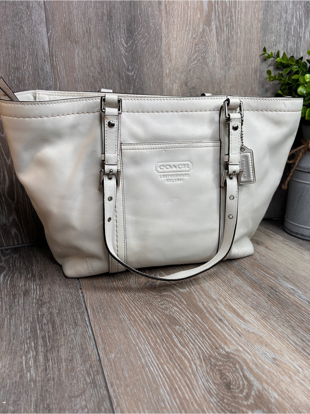 Coach Leatherware F16098 Cream Pebbled Leather Tote Bag — Magenta Lining